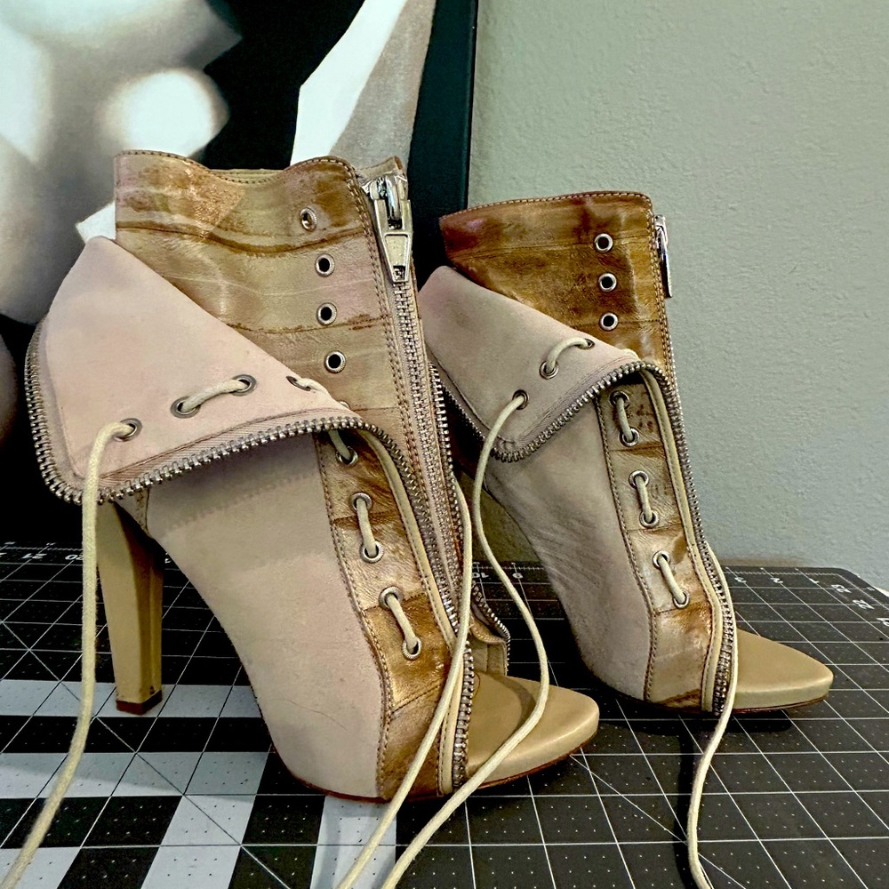 Alexander Wang Freja Women’s Ankle booties Nude/Beige with Suede/Leather Mix